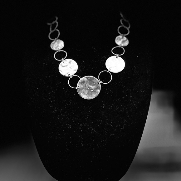 Bill Blass Silver Disc Statement Necklace - Picture 5 of 7